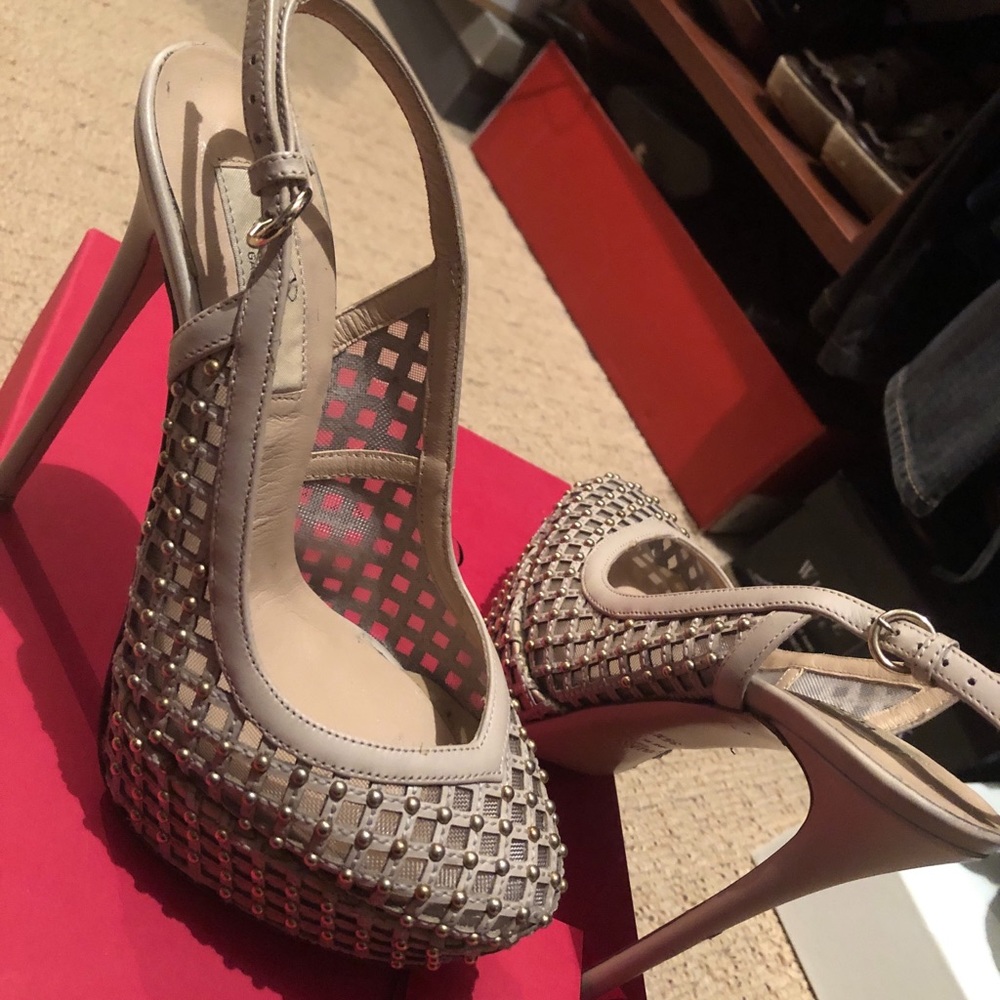 VALENTINO platforms, nude size 5 1/2